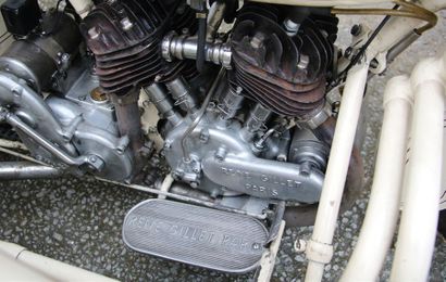 Réné Gillet / Bernardet Type J avec moteur G1 750 cm3
1936
S’il y a bien une qualité...