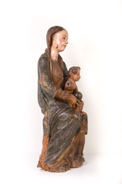 GRANDE VIERGE A L'ENFANT EN MAJESTE en bois sculpté en ronde-bosse polychrome et...