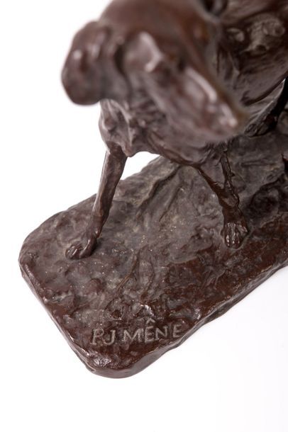Pierre-Jules Mene (1810-1879) Chien braque.

Bronze à patine brune signé sur la terrasse.

H....