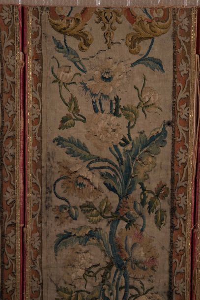 PARAVENT en tapisserie composé de quatre feuilles.

XVIIème, Pays-Bas, probablement...