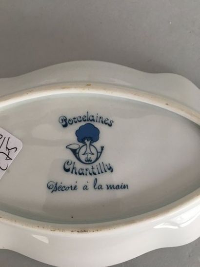 null Lot : LIMOGES France Aiguière en porcelaine bleu nuit et or ht 28,5cm 

 RAYNAUD...