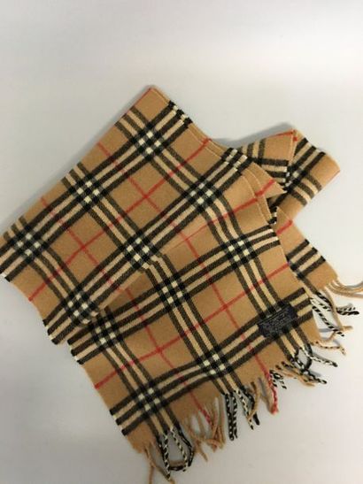 null BURBERRY Echarpe en lainage à carreaux beige - 164x29cm