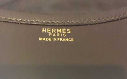 null HERMES Paris Made in France Sac bandoulière Glika en box marron circa 70 (usures)

longueur...