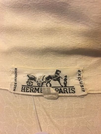 null HERMES Paris Made in France
Chemisier en soie damassée ivoire - Taille 40 (...
