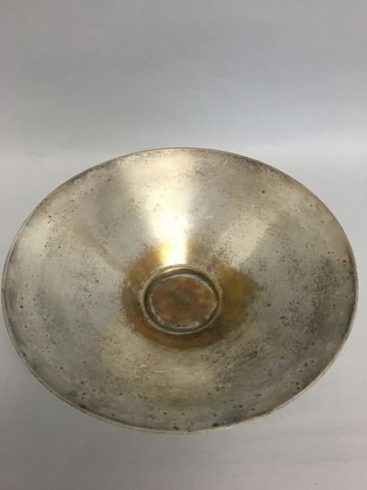 null Coupe ronde sur piedouche en métal argenté et bois circa 1930 ( usures)

24x13...