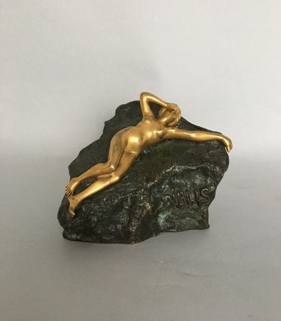 null Ernest WANTE (1872-1960) Biblis Femme sur un rocher bronze à patine verte et...