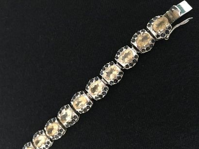 null Silver 925 thousandths line bracelet decorated with yellow quartz ctrines and...