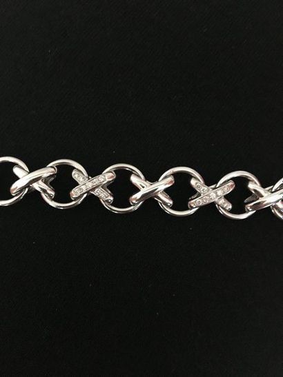 null CHAUMET Bracelet Collection 750 thousandths white gold link and links decorated...