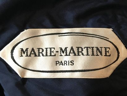 null MARIE MARTINE Paris Tailleur en lainage bouclette fushia gansé doublure en taffetas...