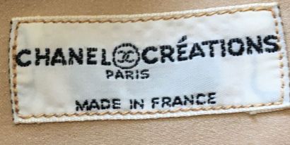 null CHANEL Créations Paris Cream silk Lavallière collar blouse Size 40
(sleeve ...
