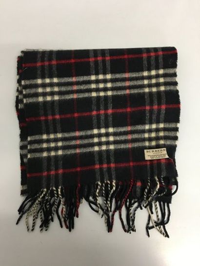 null BURBERRY Black cashmere and wool scarf with red and white checks 

Length 1...