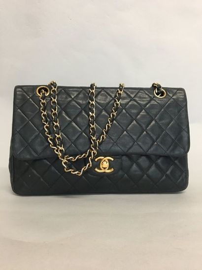 null CHANEL Quilted leather bag 2.55 navy leather shoulder strap gold metal chain...