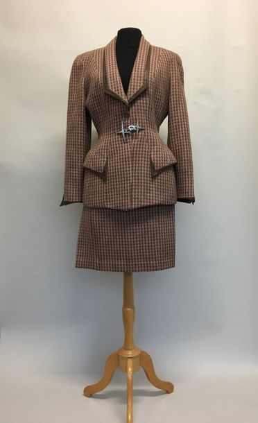 null Thierry MUGLER Paris Suit in old pink brown and grey wool with brown leather...