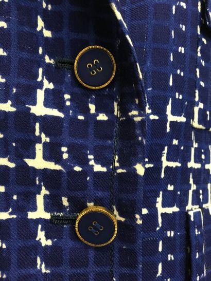 null CHANEL Haute Couture Suit in midnight blue and white wool - Buttons in gilded...