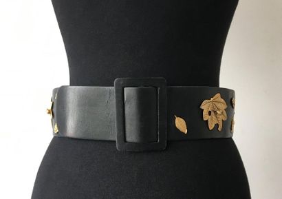 null ISABEL CANOVAS Belt in black leather and plant motifs in patinated brass circa...