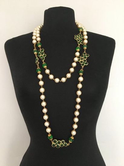 null CHANEL by GRIPOIX Long necklace gold plated metal pearly beads floral motifs...
