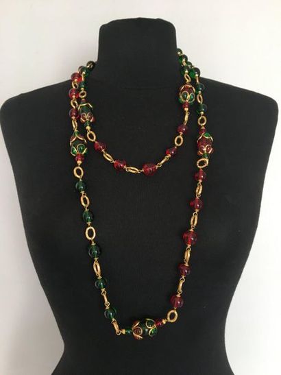 null CHANEL by GRIPOIX Long necklace in gold plated metal beads and red and green...