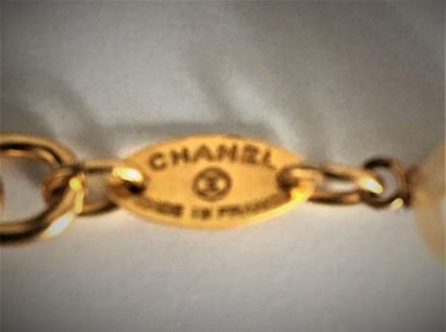 null CHANEL Made in France Collier à 2 rangs et pampilles de perles nacrées à motif...