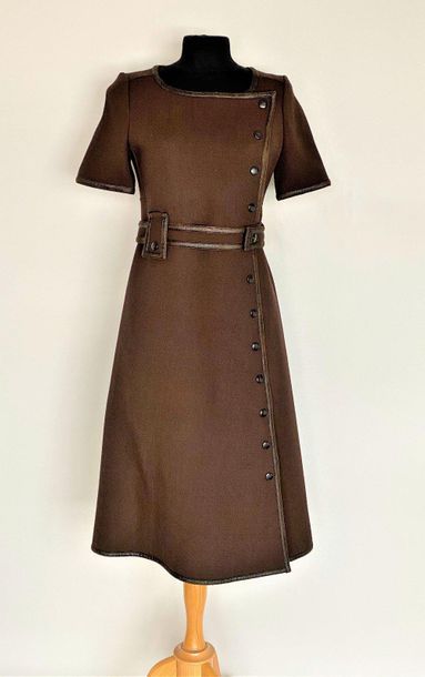  COURREGES Paris n° 54787 Chocolate woollen wallet dress with leather trim and belt...