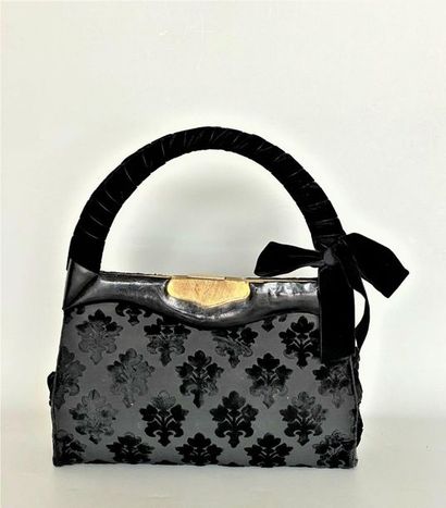 null Handbag in grosgrain and black velvet patterns with 2 handles with ribbon and...