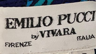 null EMILIO PUCCI Ensemble en lainage imprimé d'arabesques turquoises sur fond bleu...