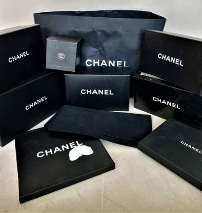 null CHANEL Set of 7 hangers and 3 skirt clips

 Set of 9 various boxes and 1 case...