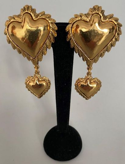 null CHARLES JOURDAN Paris Pair of earrings heart with gold metal tassel - signed...