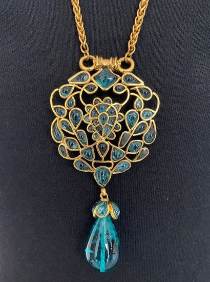 null CHANEL 2003 Necklace with openwork pattern in gold plated metal and turquoise...