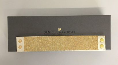 null DANIEL SWAROVSKI Star bracelet en cuir et semis de cristaux doré - édition spéciale...
