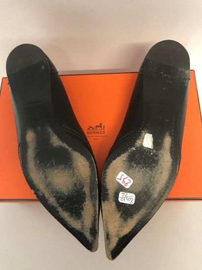 null HERMES Paris Pair of ballerinas in black goatskin Size 38 with pouches and box...