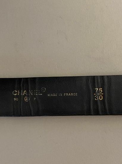 null CHANEL 1996 Made in France Black leather belt decorated with brand name plates...