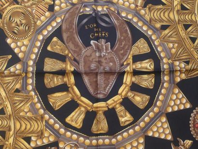 HERMES Paris "L'Or des Chefs" par Joachim Metz Rare carré en soie bordure et fond...