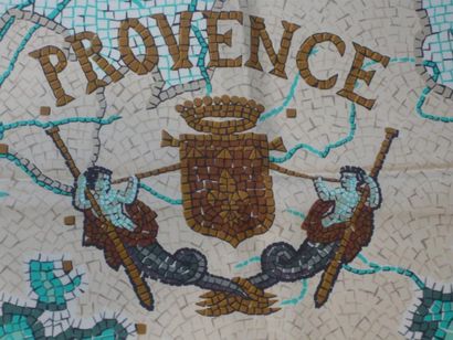 HERMES Paris "Provence" Carré en soie bordure verte fond beige mosaique - circa 1990...