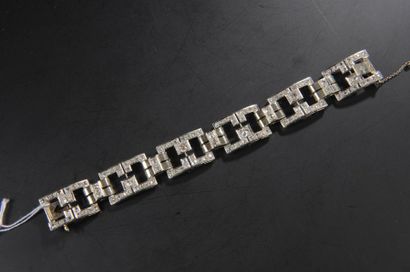 null Bracelet articulé en or gris orné de diamants circa 1930 - poids brut: 27,2...