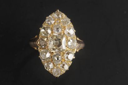 null Bague marquise en or pavée de diamants taille ancienne - poids: 6g