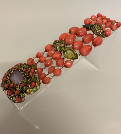 null C&D Jewelry Bracelet 4 rows of coral glass beads and patterns decorated with...