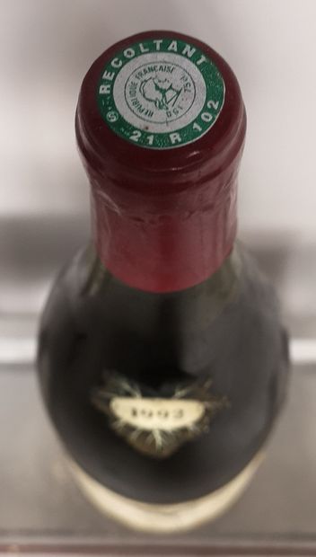 null 1 bouteille VOSNE ROMANEE 1er cru "Les Beaumonts" - Lucien Jayer 1992

Etiquette...