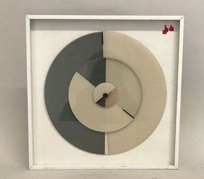 null Pendule carrée à cadrans circulaires circa 1980 

30,5x30,5cm