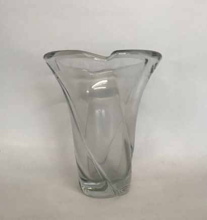 null DAUM France Vase corolle en cristal 

Ht 33cm