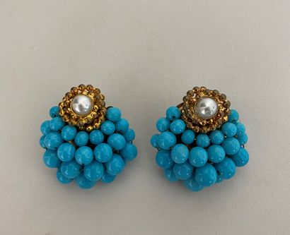 null Attributed to CHANEL Pair of gold metal pearl ear clips and turquoise glass...