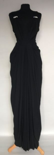 null M.DU ROUCHARD Paris Haute Couture Robe longue en crêpe noir à jupe plissée et...