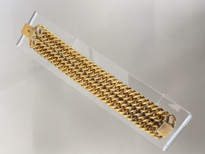 null CHANEL Double curb chain bracelet in gold-plated metal with crossed links circa...
