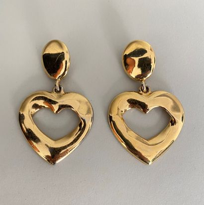 null YVES SAINT LAURENT by ROBERT GOOSSENS Made in France Pair of gold-plated heart-shaped...