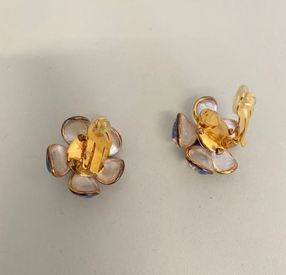 null GRIPOIX Paire de clips d'oreilles fleur en métal doré cabochons de verre bleu...