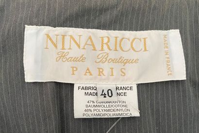 null NINA RICCI Haute Boutique Paris Veste longue en matière composite grise à fines...