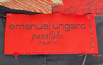 null EMMANUEL UNGARO Parallèle Paris Veste en crêpe noir imprimé de motifs polychromes...