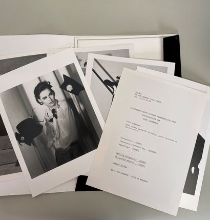 null CHANEL Press kit Haute Couture collection spring summer 1987 with 7 photos.