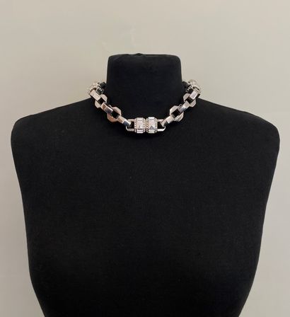 null 
CHRISTIAN DIOR par GIAN FRANCO FERRE Haute Couture collier chaine en métal...
