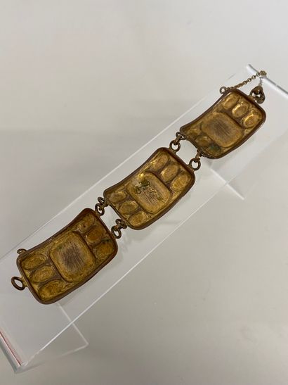 null Bracelet d'inspiration Renaissance à 3 motifs en métal patiné et émail turquoise...