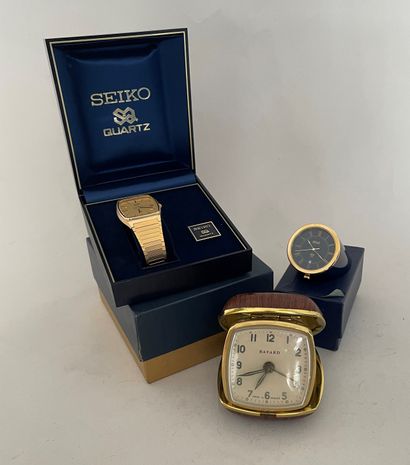 null Lot composé d'une montre SEIKO et de deux pendulettes